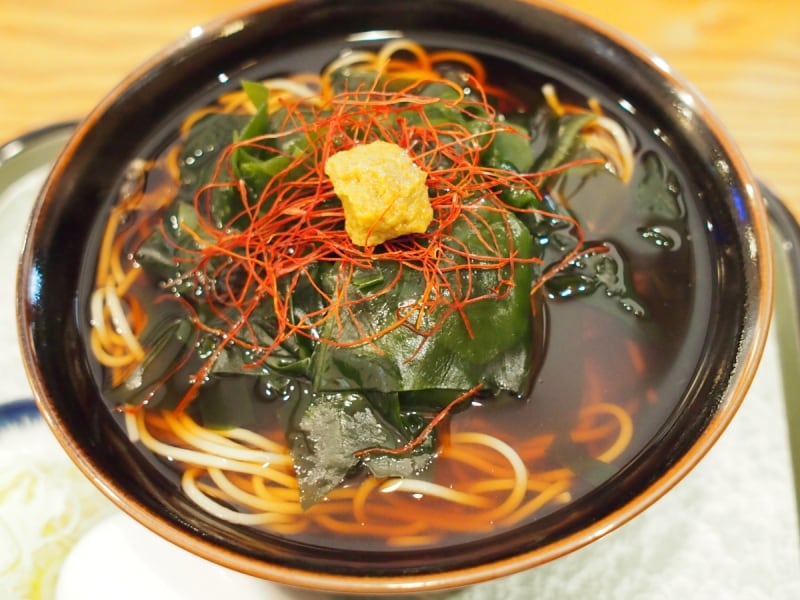 わかめ、糸唐辛子、ゆず胡椒、揚げ玉子