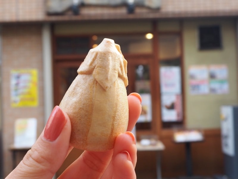 上品なお味の最中。茄子そっくり！