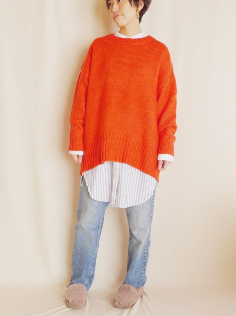 カラーニットコーデ
