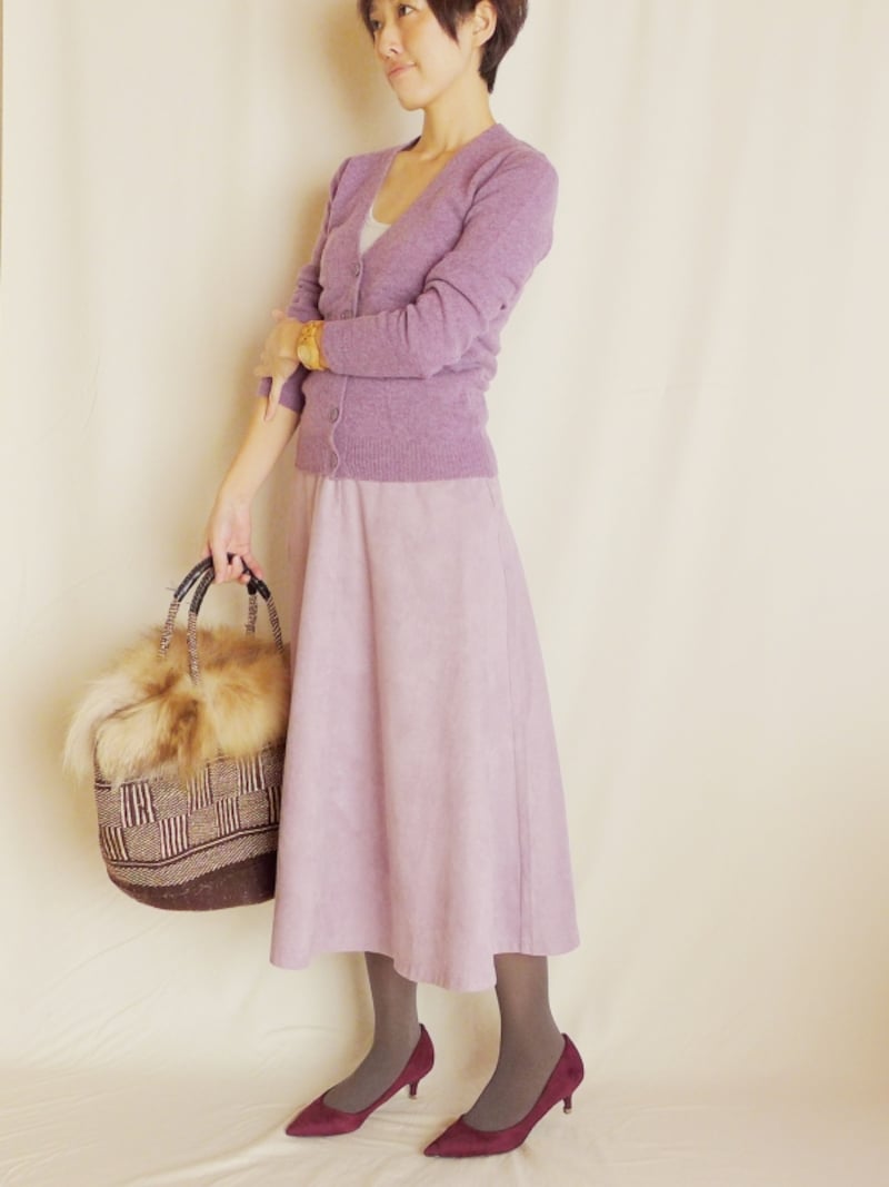 カラーニットコーデ