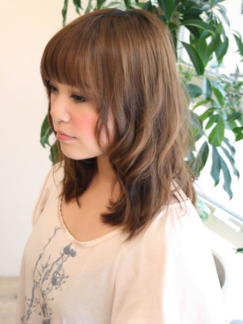 アラフォー女性に似合う！マイナス5歳の若返りミディアム