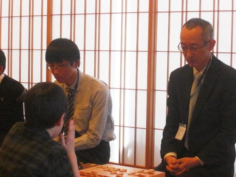 熱の入る指導対局/中田幹事