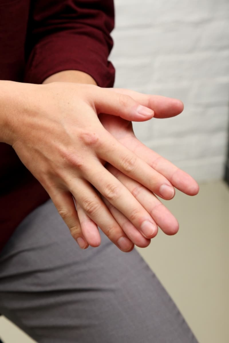 手のひらに伸ばすPH