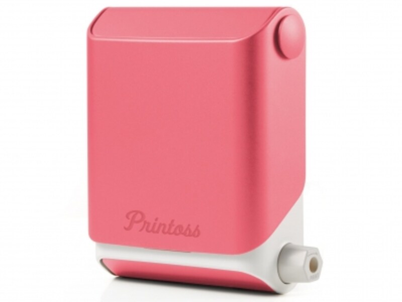 折りたたみ式でコンパクト。重さはわずか350gなので持ち運びも楽々