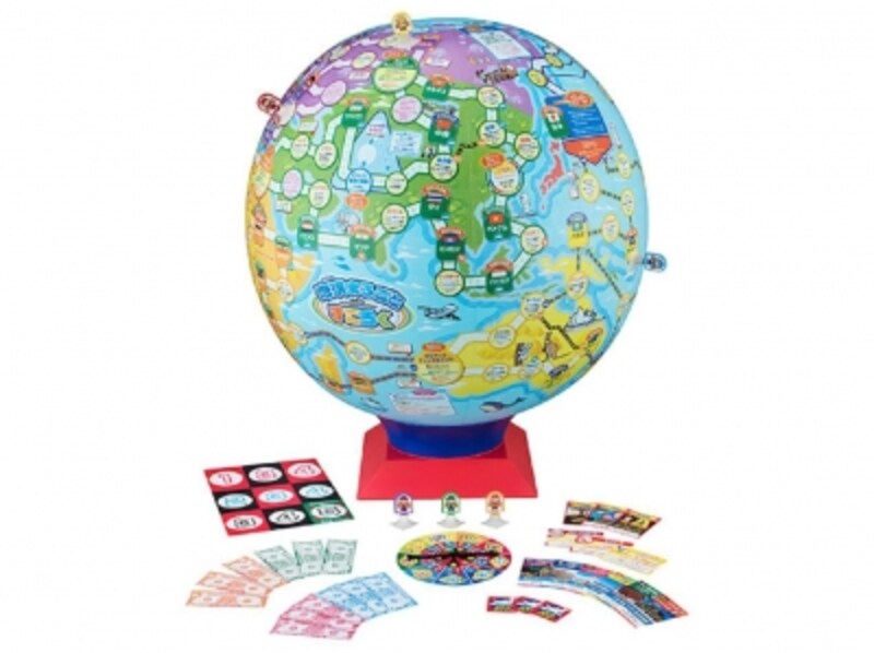 世界遺産の豆知識が入った50種類の世界遺産カードも付属。遊びながら知識も増やせます