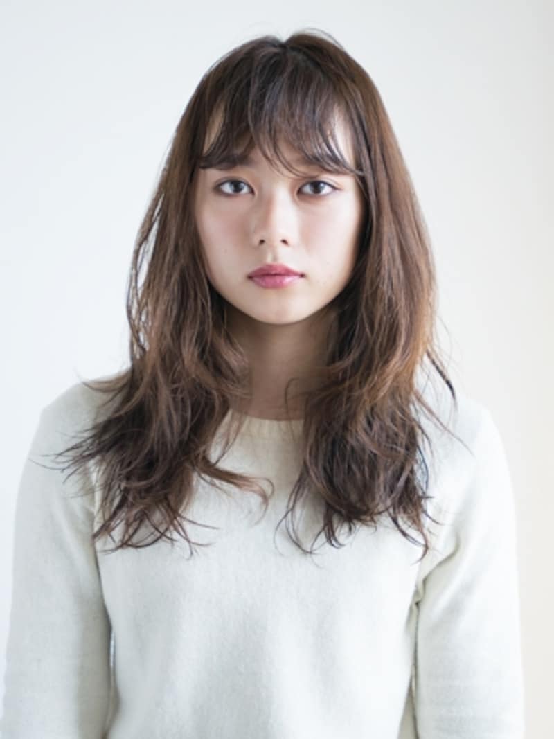胸ラインのロングヘア