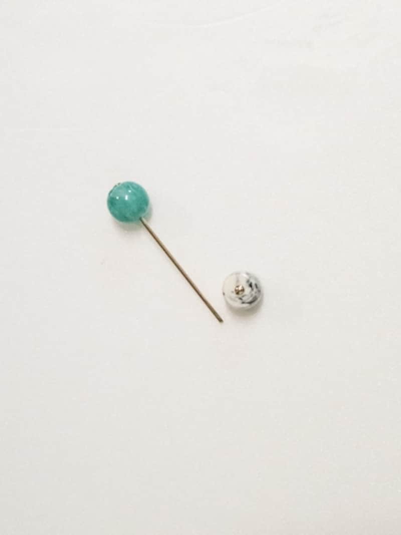 緑と白のヘアバトン