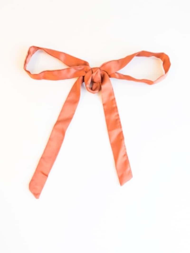 落ち着いたオレンジ色のリボン