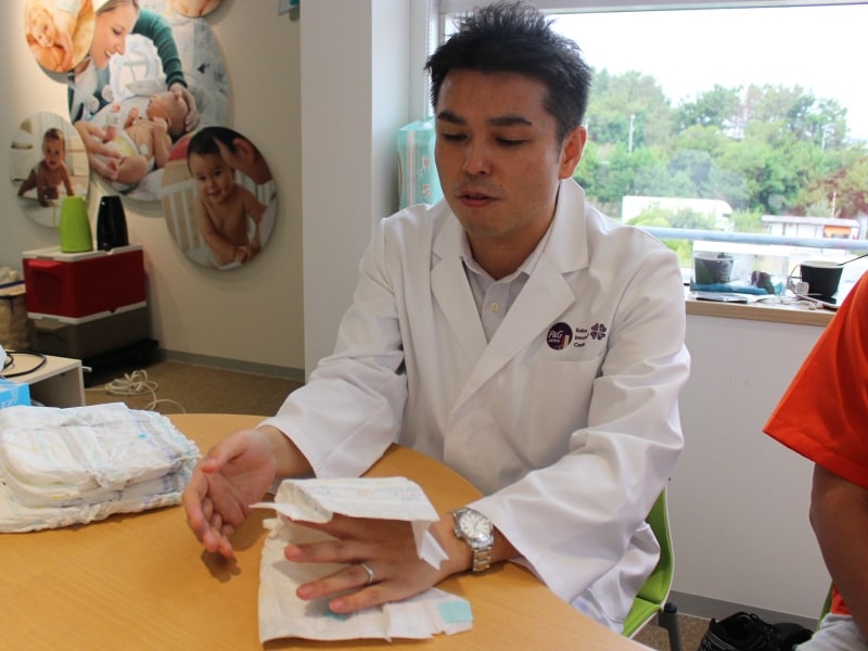 やわらかさだけではなく、あらゆる面で肌へのやさしさに配慮しました」と語る研究開発本部シニアサイエンティストの梅尾貴士氏