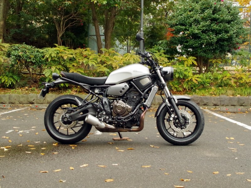 XSR700サイドビュー