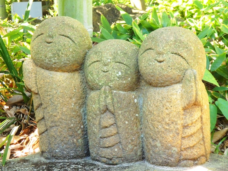 竹林の中の良縁地蔵