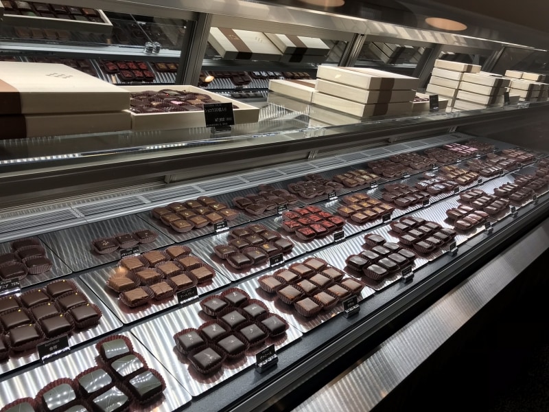 「ショコラトリー カルヴァ 北鎌倉 門前」の日本ならではの、和の味わいを生かしたショコラたち