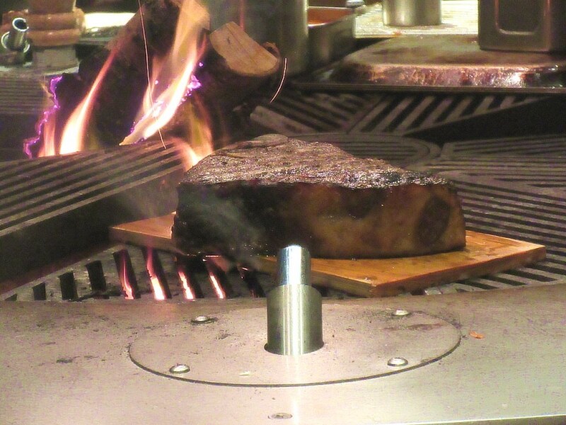 ヒルトン東京「メトロポリタングリル」 桜ウッドプランク・グリル