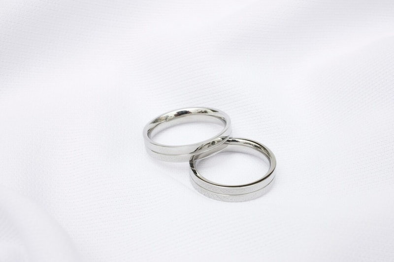 季節のご挨拶を兼ねて、結婚の報告を