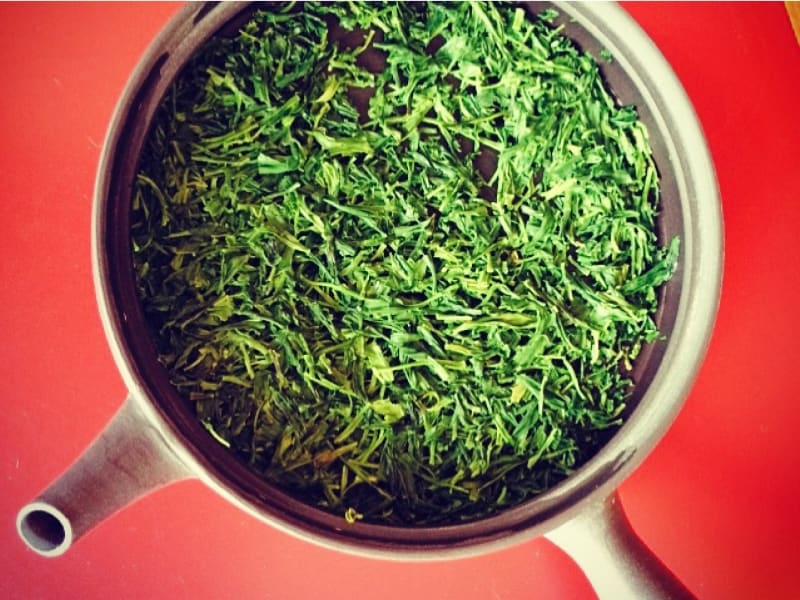 お茶を入れたあとの茶殻活用法