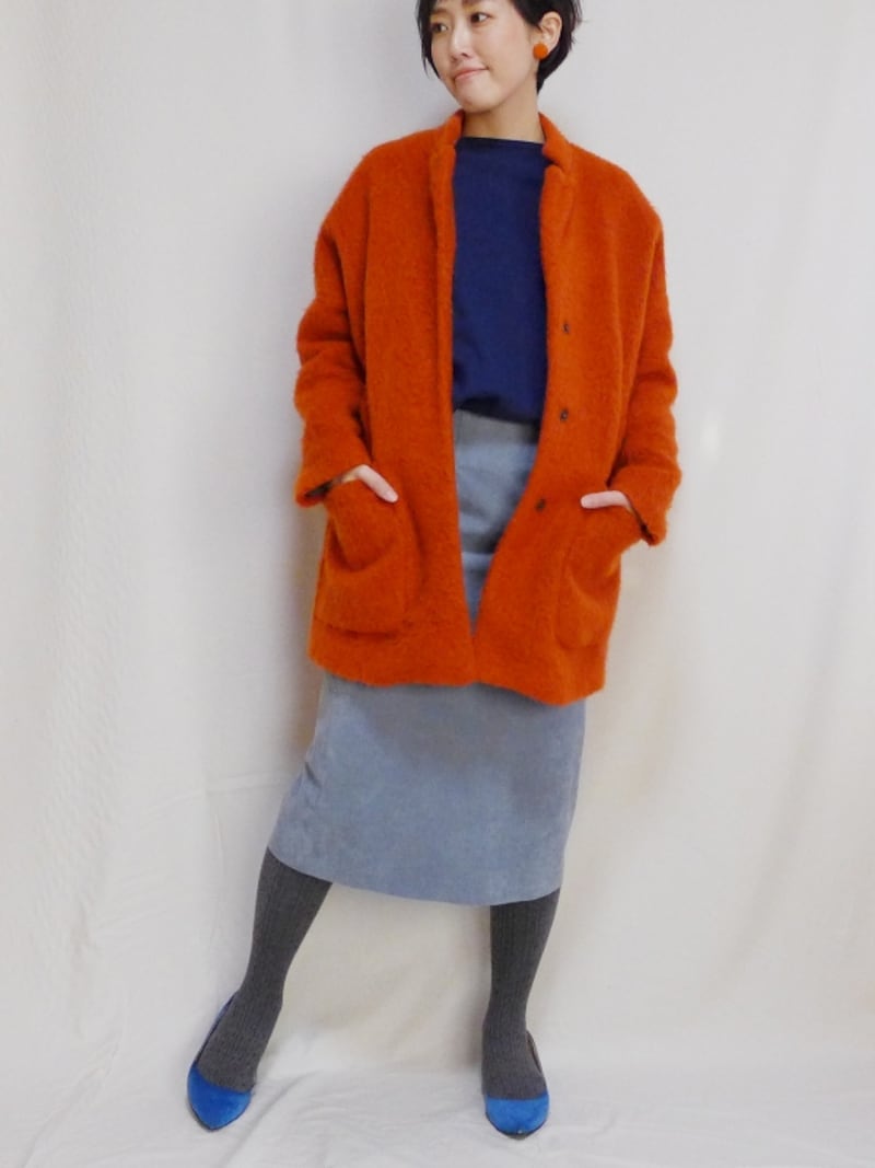 補色を合わせてカラーが際立つコーデ