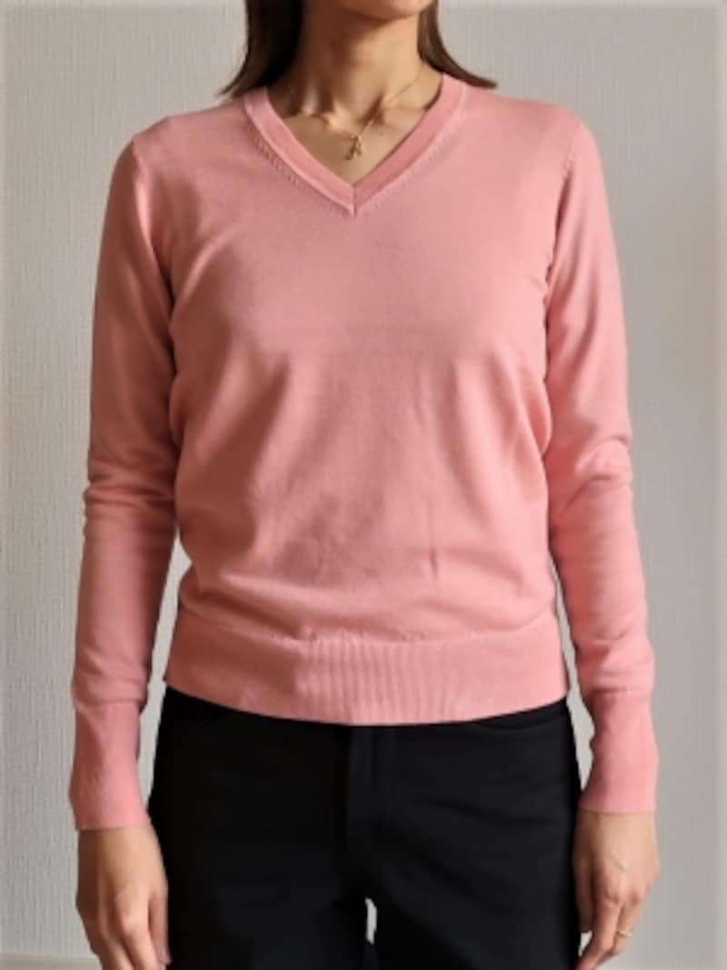 ユニクロニットは手首リブ部分がより長い