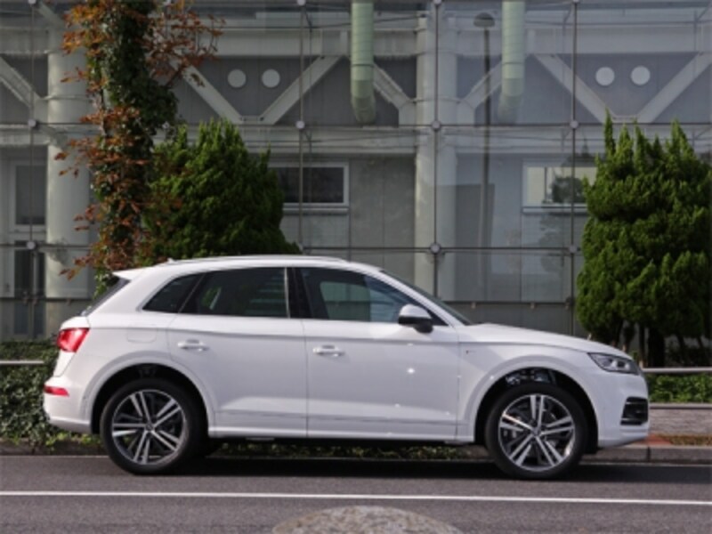 アウディ Q5