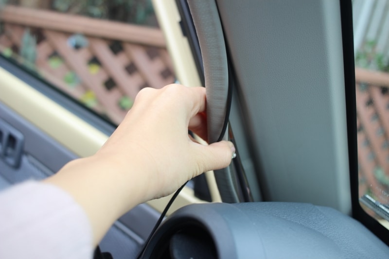 無理に押し込まないようにしましょう。