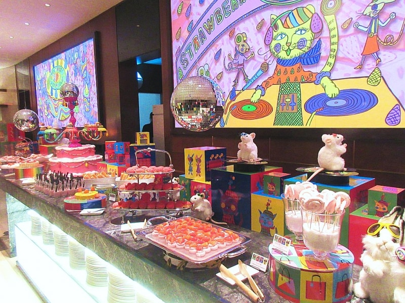 マーブルラウンジ メインのブッフェ台