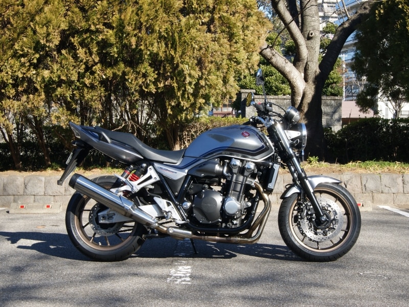 CB1300SFサイドビュー