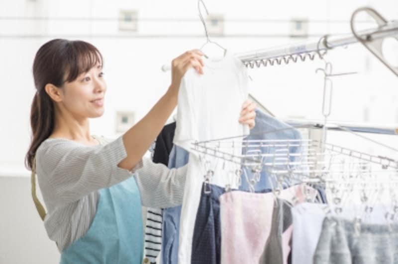 洗濯物を干している間にも、手荒れは進行している!