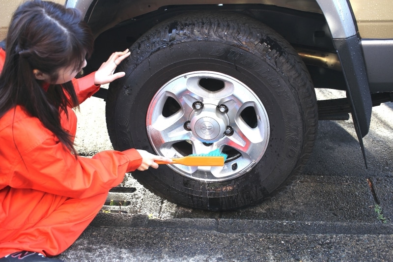 泥汚れがこびりついていました。