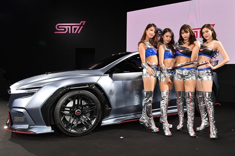 このコスチュームはオートサロン限定デザイン