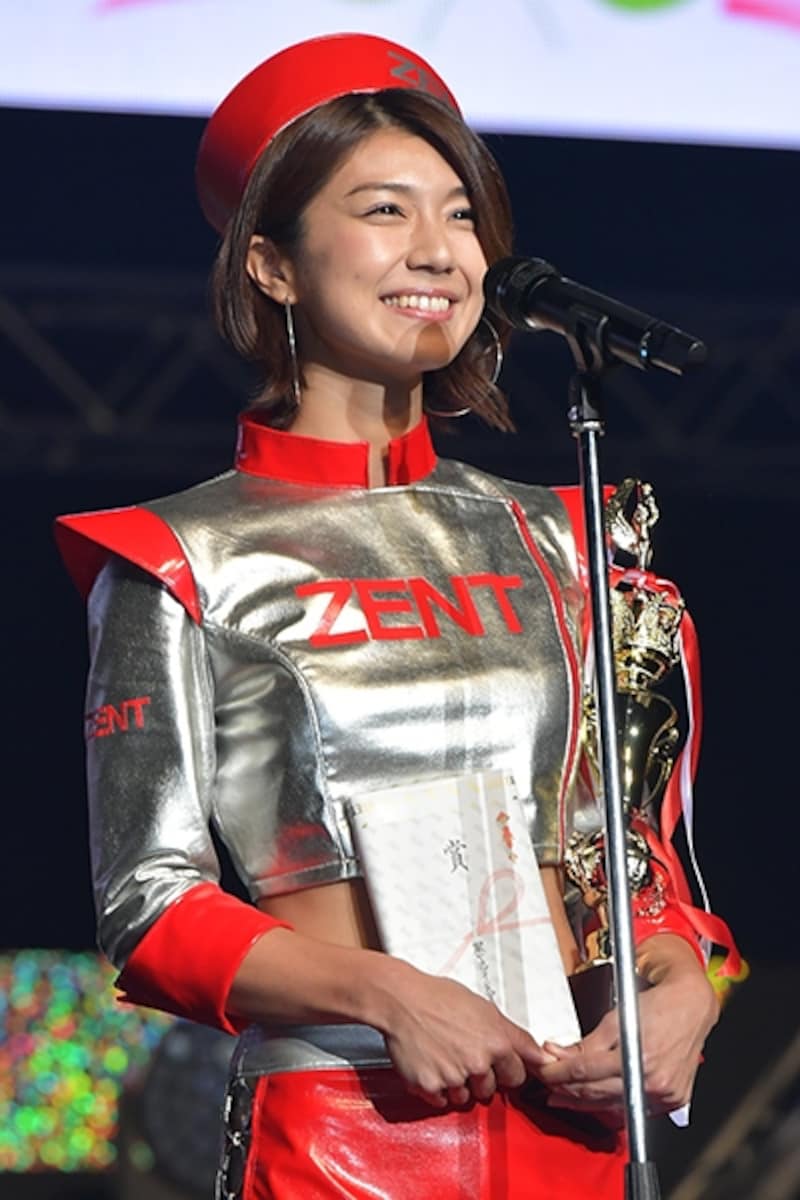 レースクイーン大賞を受賞した藤木由貴さん