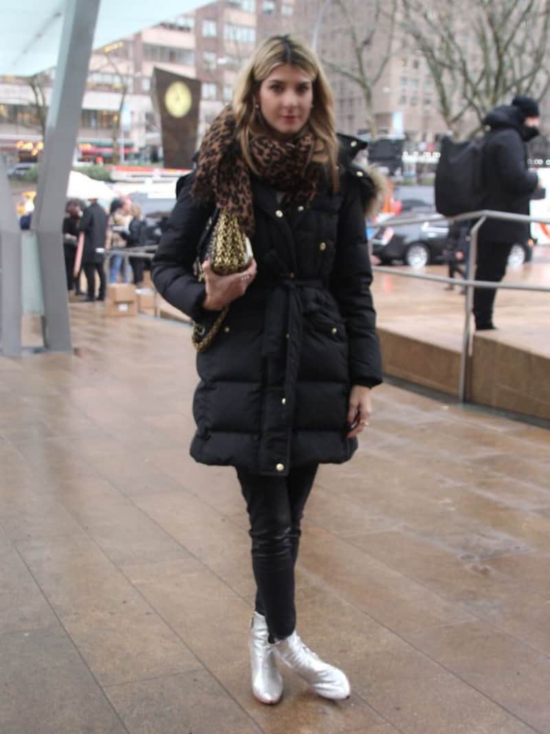 メタリック系ショートブーツ