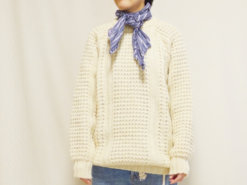 ボウタイブラウスと重ねる