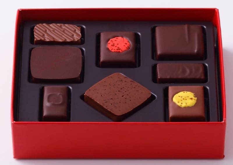 2018バレンタインチョコ「ピエール・エルメ・パリ」ボンボン ショコラ バレインタイン 2018 限定ギフトBOXundefined3,402円(税込)