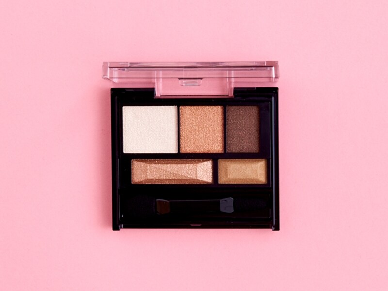 プチプラアイシャドウ1 ケイト アイラインなしでホリ深な目元に