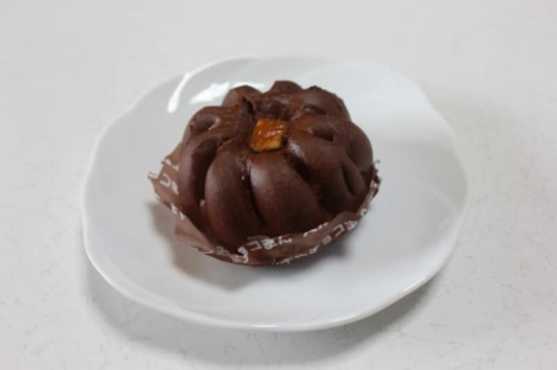 ミニストップの「ベルギーチョコまん」（税込108円）