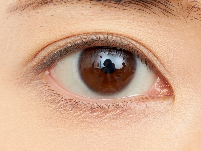 ビフォー。アイラインがないときれいな二重でも物足りない印象に