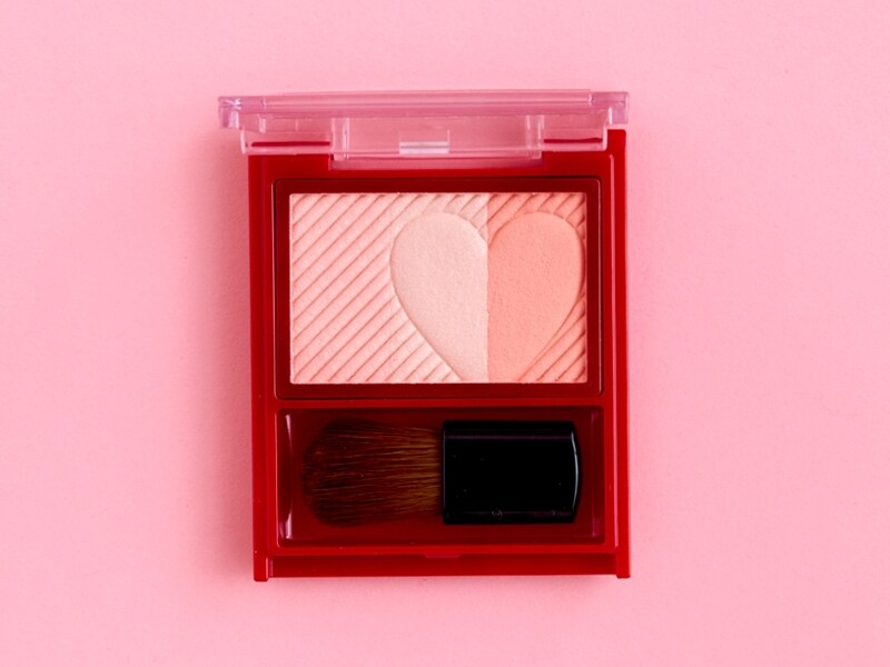 プロおすすめのプチプラチーク1 インテグレート 肌をきれいに見せる