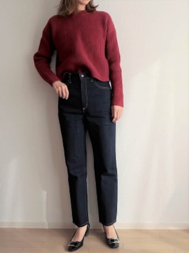 肉感を拾わないハリのある生地がきれいめ感をプラス