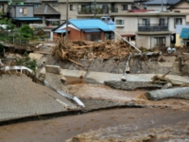 河川氾濫の被害にあった住宅