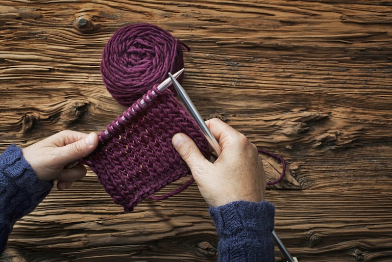 棒針編み基本！初心者でもわかる表編み裏編みの仕方