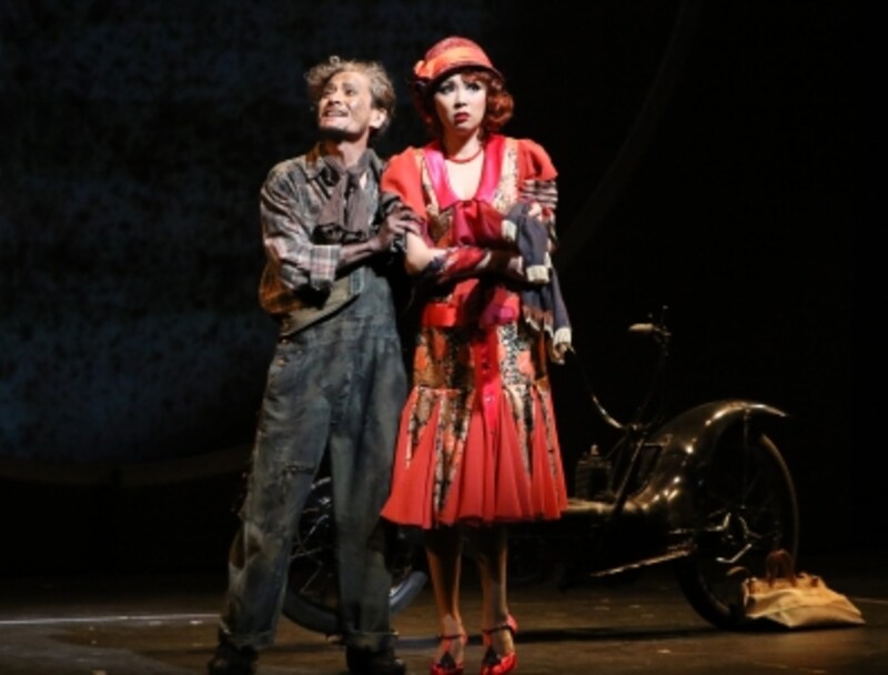 『グレート・ギャツビー』写真提供：東宝演劇部