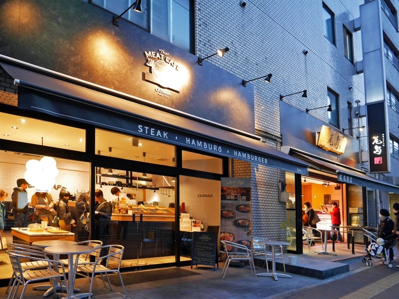 精肉店「尾島商店」の隣りにオープンした「Meat Cafe OJIMA（ミートカフェ オジマ）」（2018年1月7日撮影）
