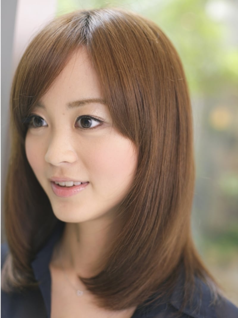 モテヘアの王道!ナチュラルなミディアムロブ