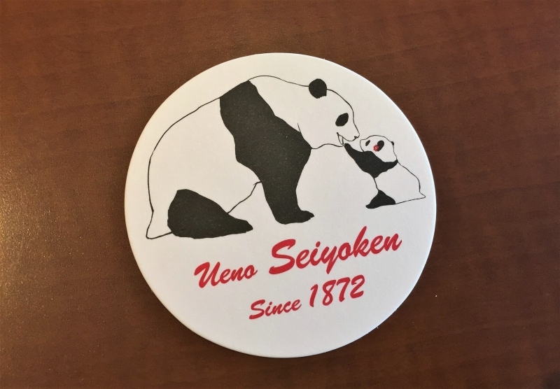 素敵なデザイン。コースターは2枚入っていた