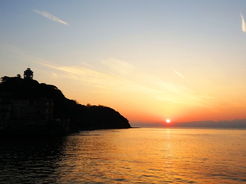 江の島弁天橋から感動の夕陽を眺めて