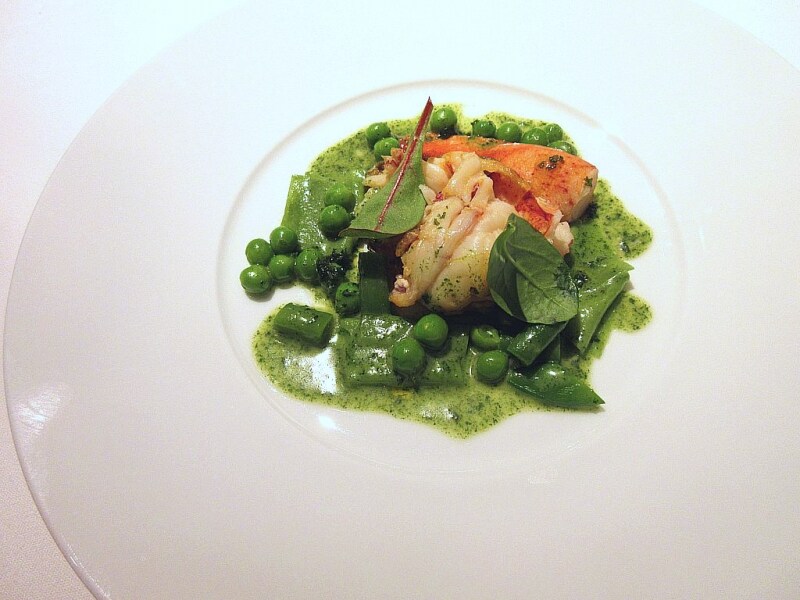 カナディアンオマール海老に春の彩り 軽いレモンのソース