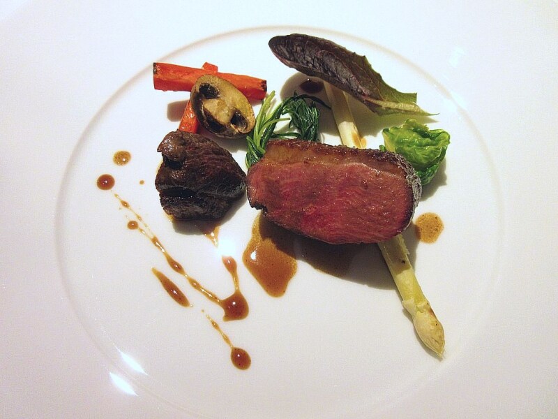 マグレ鴨肉のロースト 燻り野菜 甘く煮詰めたジュ