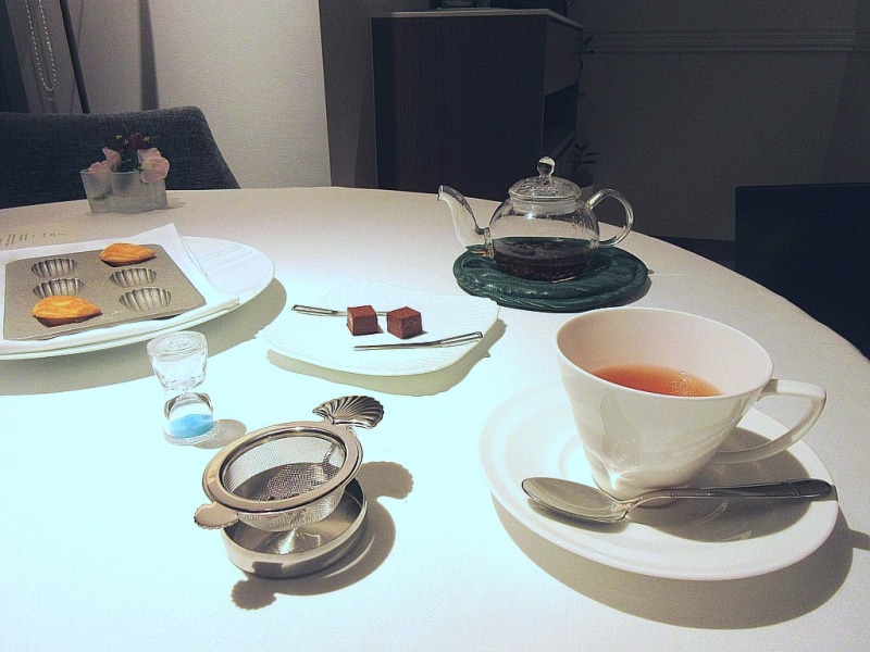 食後のお飲み物と小菓子