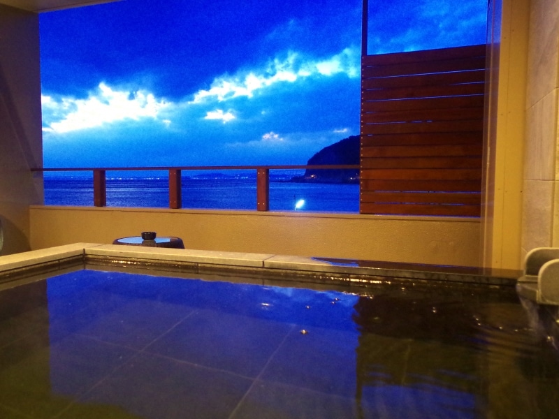 ゆうみ.客室露天風呂..........