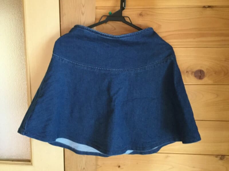 NG例。ウエスト部分がふくらんでしまっている