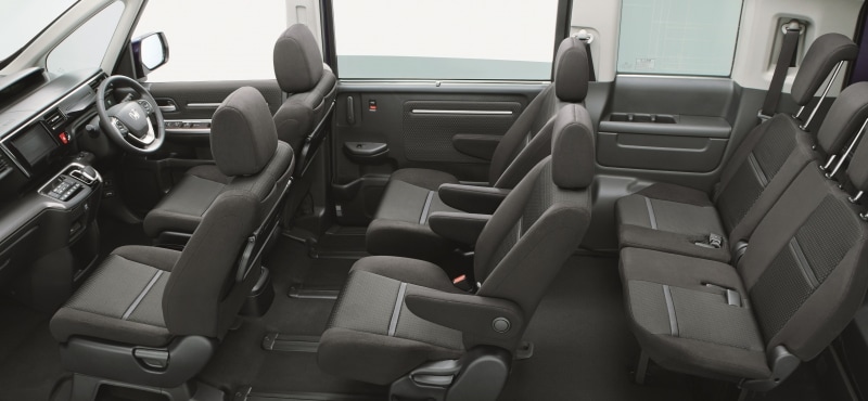 内部は広々。ステップワゴンスパーダハイブリッド